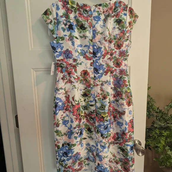 Liz Claiborne White Floral Midi Dress with Blue, Red and Green Print. Size 6. - Picture 4 of 8